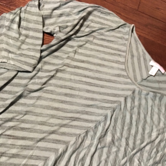 EUC Size M Liz Lange Maternity long sleeve shirt - Picture 4 of 5